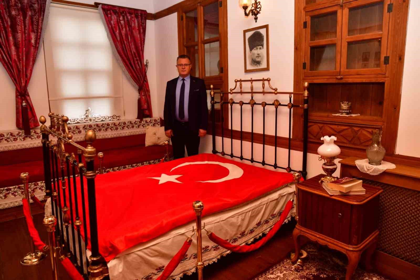 Başkan Öküzcüoğlu: "Tarihin yazıldığı mekanda bulunmak gurur verici"
Başkan Öküzcüoğlu: "Tarihin yazıldığı mekanda bulunmak gurur verici"