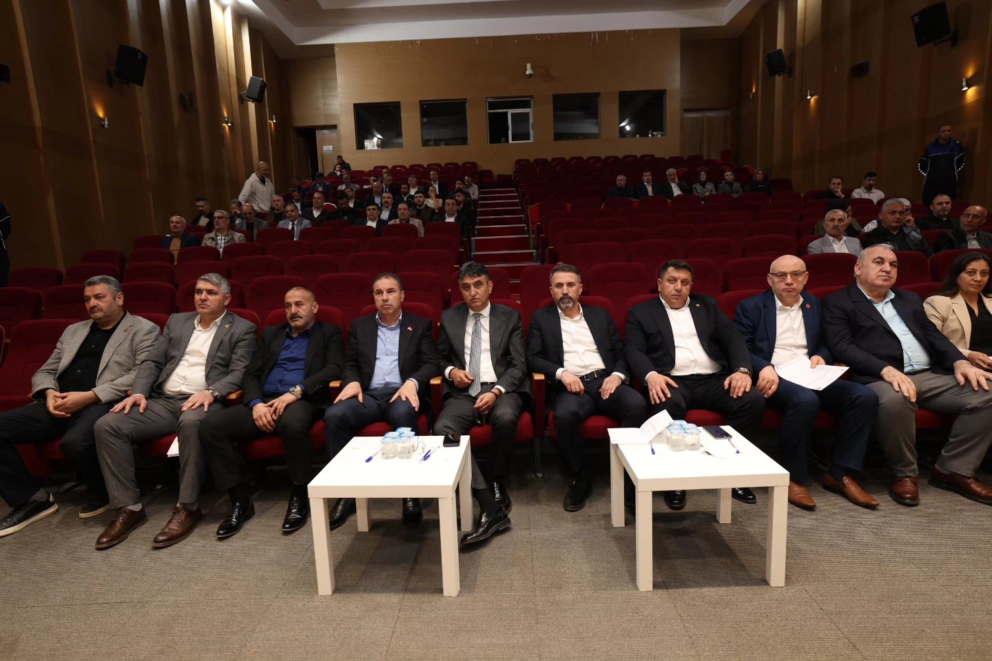 Başkan Ömeroğlu: "20 yıllık imar sorununu çözdük"
Başkan Ömeroğlu: "20 yıllık imar sorununu çözdük"