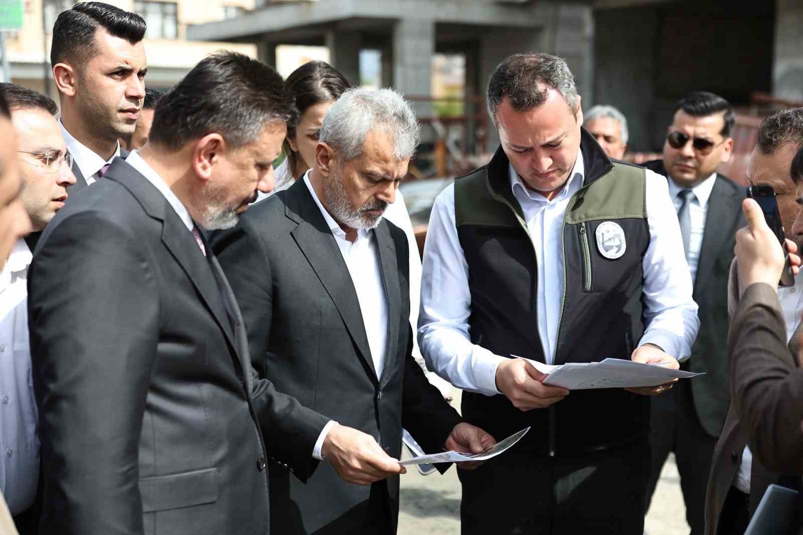 Başkan Öntürk Arsuz’daki yatırımları inceledi
