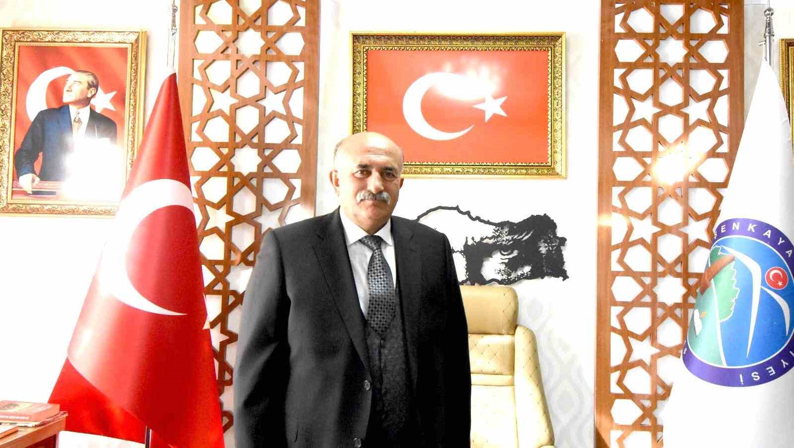 Başkan Özcan’dan Şenkaya’nın 108’nci kurtuluş yıl dönümü mesajı
Başkan Özcan’dan Şenkaya’nın 108’nci kurtuluş yıl dönümü mesajı