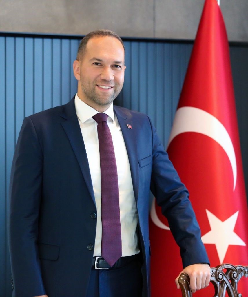 Başkan Özdemir: "Bu mübarek gecede kalbimiz buruk, dualarımız hüzünlüdür"
