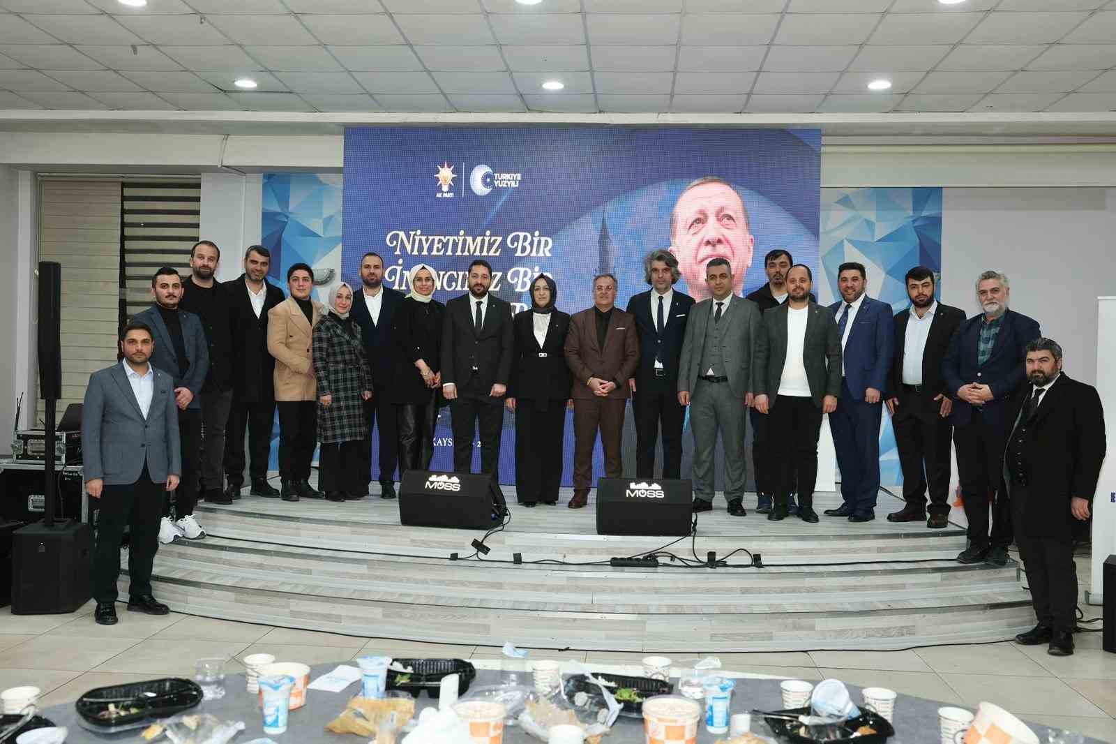 Başkan Özdoğan: "Hacılar’ımızda eser siyasetini kararlılıkla sürdüreceğiz"
Başkan Özdoğan: "Hacılar’ımızda eser siyasetini kararlılıkla sürdüreceğiz"