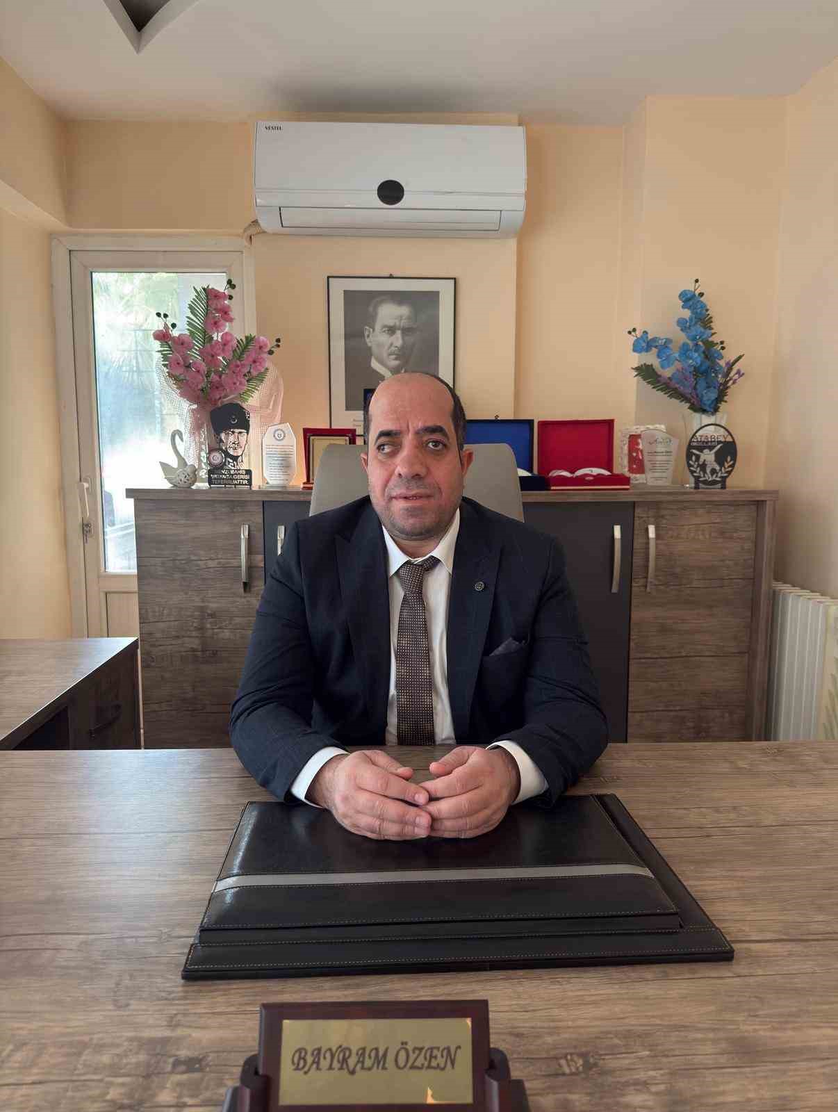 Başkan Özen: "Braille Alfabesi bir lütuf değil, temel bir haktır"
Başkan Özen: "Braille Alfabesi bir lütuf değil, temel bir haktır"