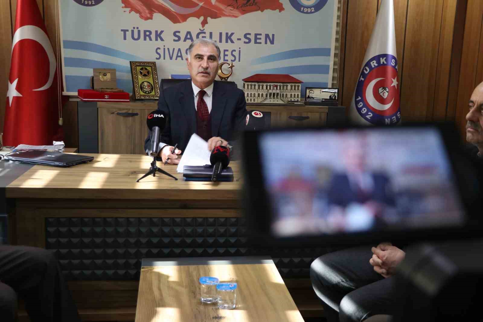 Başkan Özen: "Memur ve emeklinin kaybı refah payı ile telafi edilmelidir"
