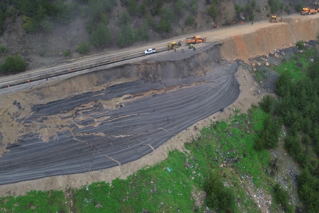 Başkan Özen’den heyelan uyarısı: "Zorunlu olmadıkça yola çıkmayın"
