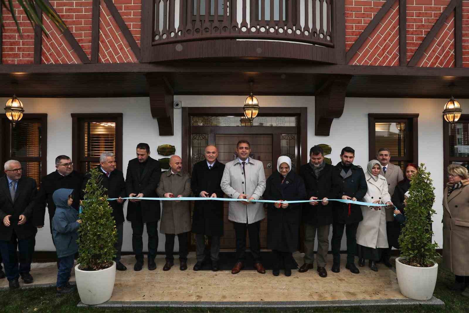 Başkan Özlü: "Bu yıl 3 kütüphaneyi açmayı hedefliyoruz"
