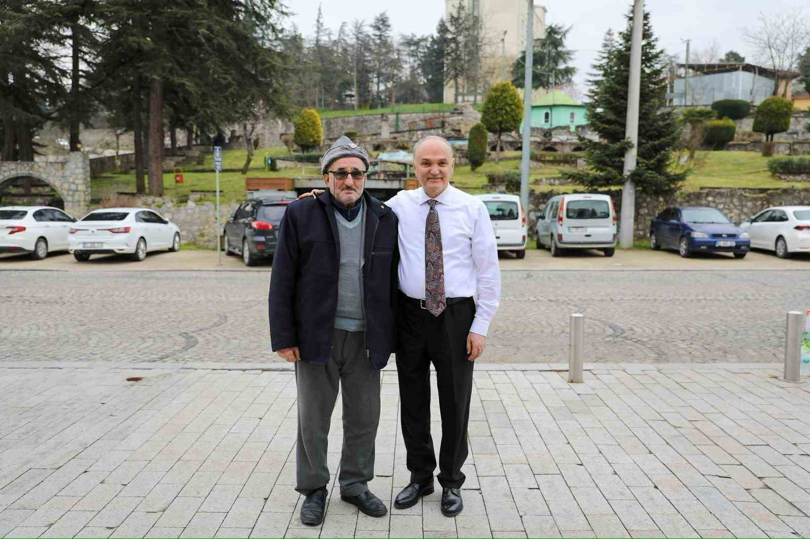 Başkan Özlü sahada vatandaşın talep ve sorunlarını yerinde dinliyor
