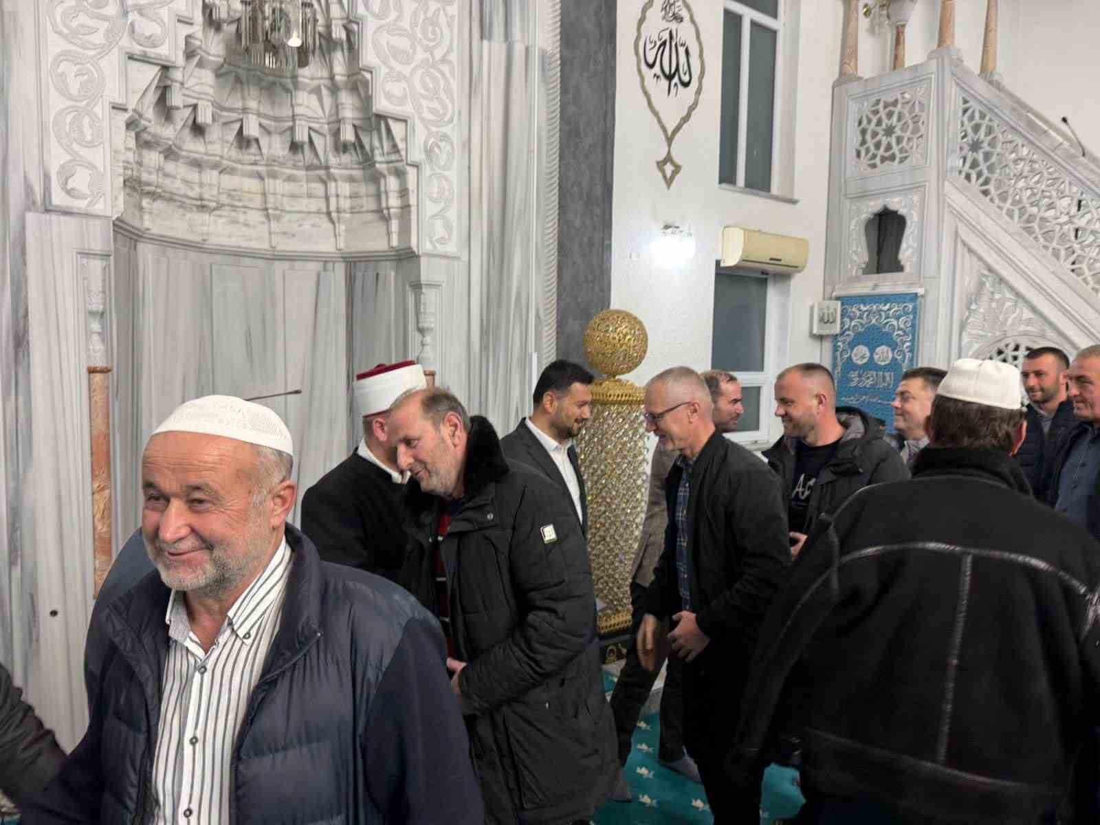 Başkan Öztekin, Balkanlar’da vatandaşlarla iftar sofrasında buluştu
