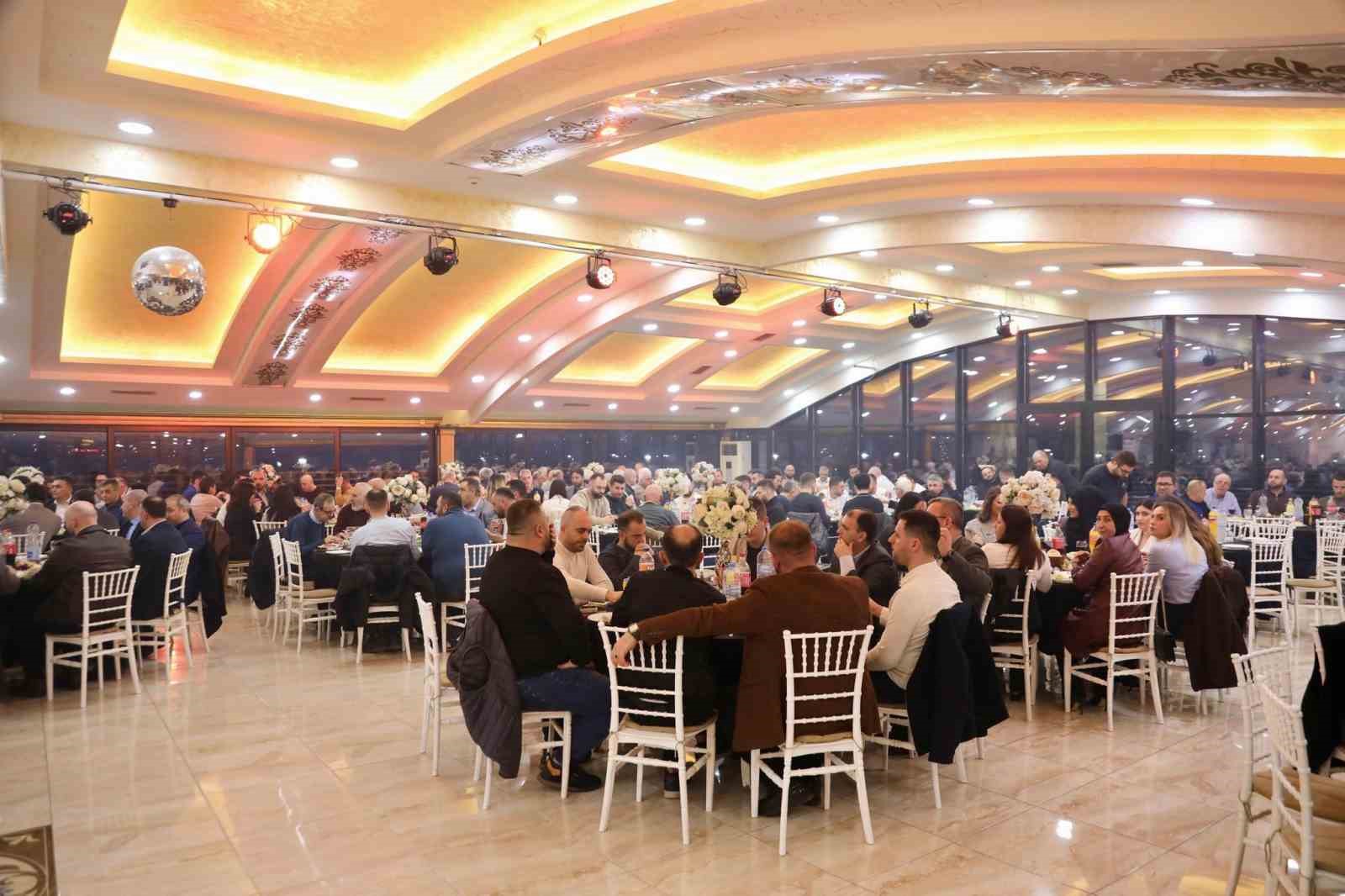 Başkan Öztekin, Balkanlar’da vatandaşlarla iftar sofrasında buluştu
