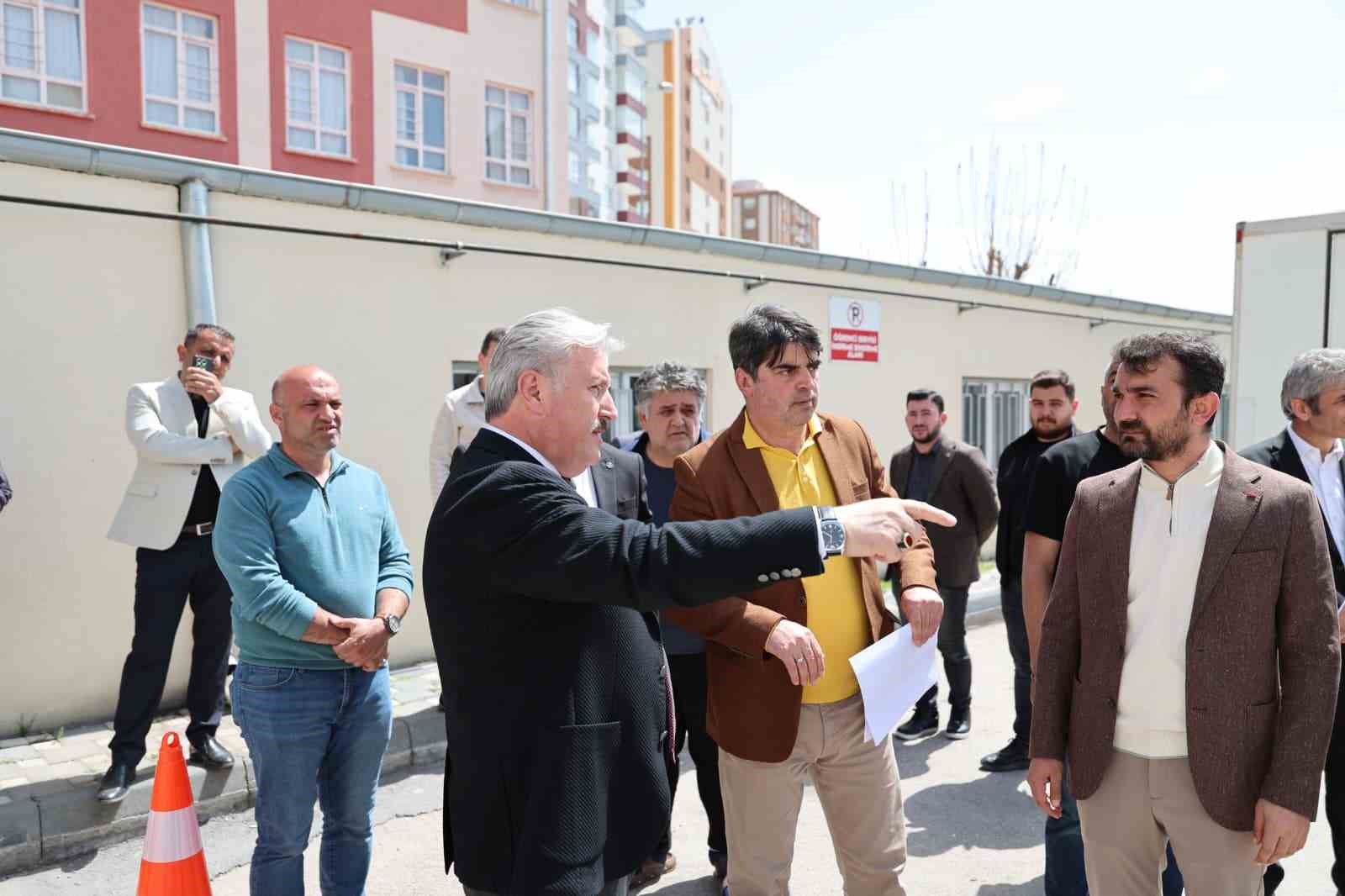 Başkan Palancıoğlu: "Gülük Mahallesi’nde hummalı çalışmalar yapılıyor"
Başkan Palancıoğlu: "Gülük Mahallesi’nde hummalı çalışmalar yapılıyor"