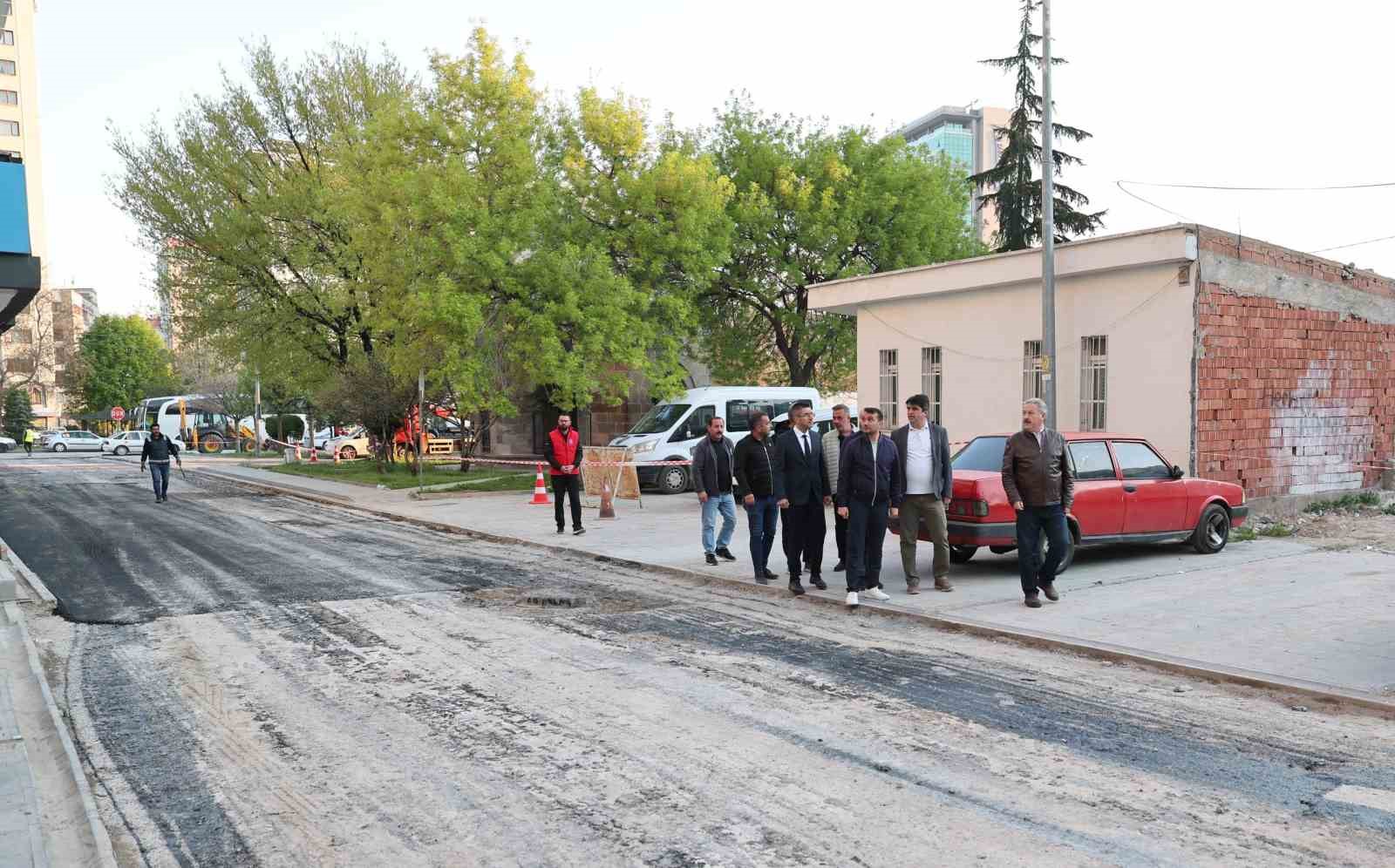 Başkan Palancıoğlu sabahın ilk ışıklarında sahada
