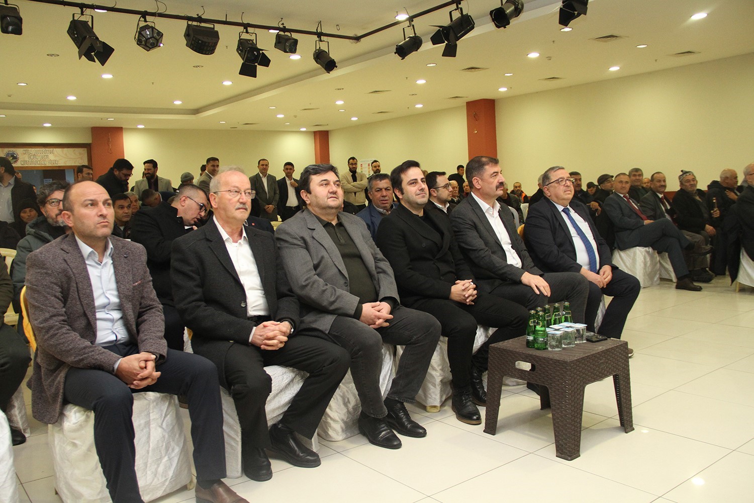 Başkan Şadan güven tazeledi
Başkan Şadan güven tazeledi