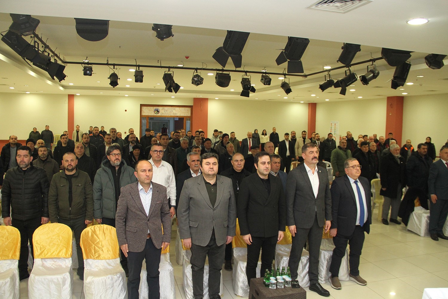 Başkan Şadan güven tazeledi
Başkan Şadan güven tazeledi