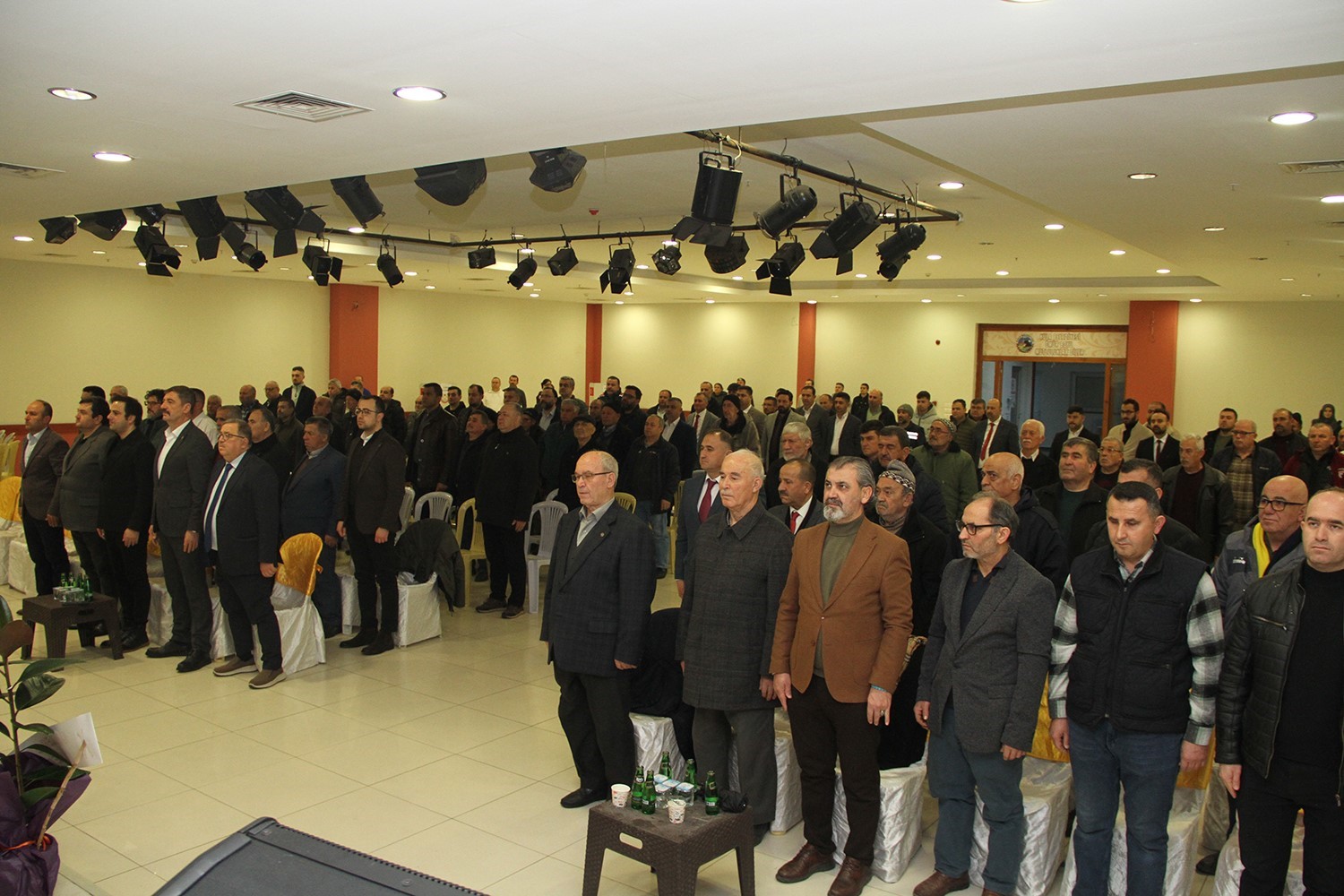 Başkan Şadan güven tazeledi
Başkan Şadan güven tazeledi