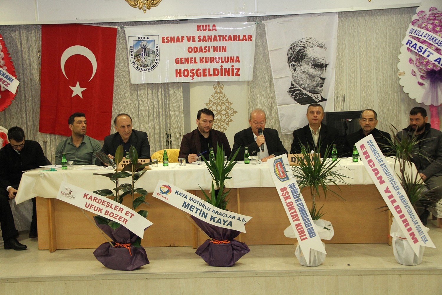 Başkan Şadan güven tazeledi
Başkan Şadan güven tazeledi