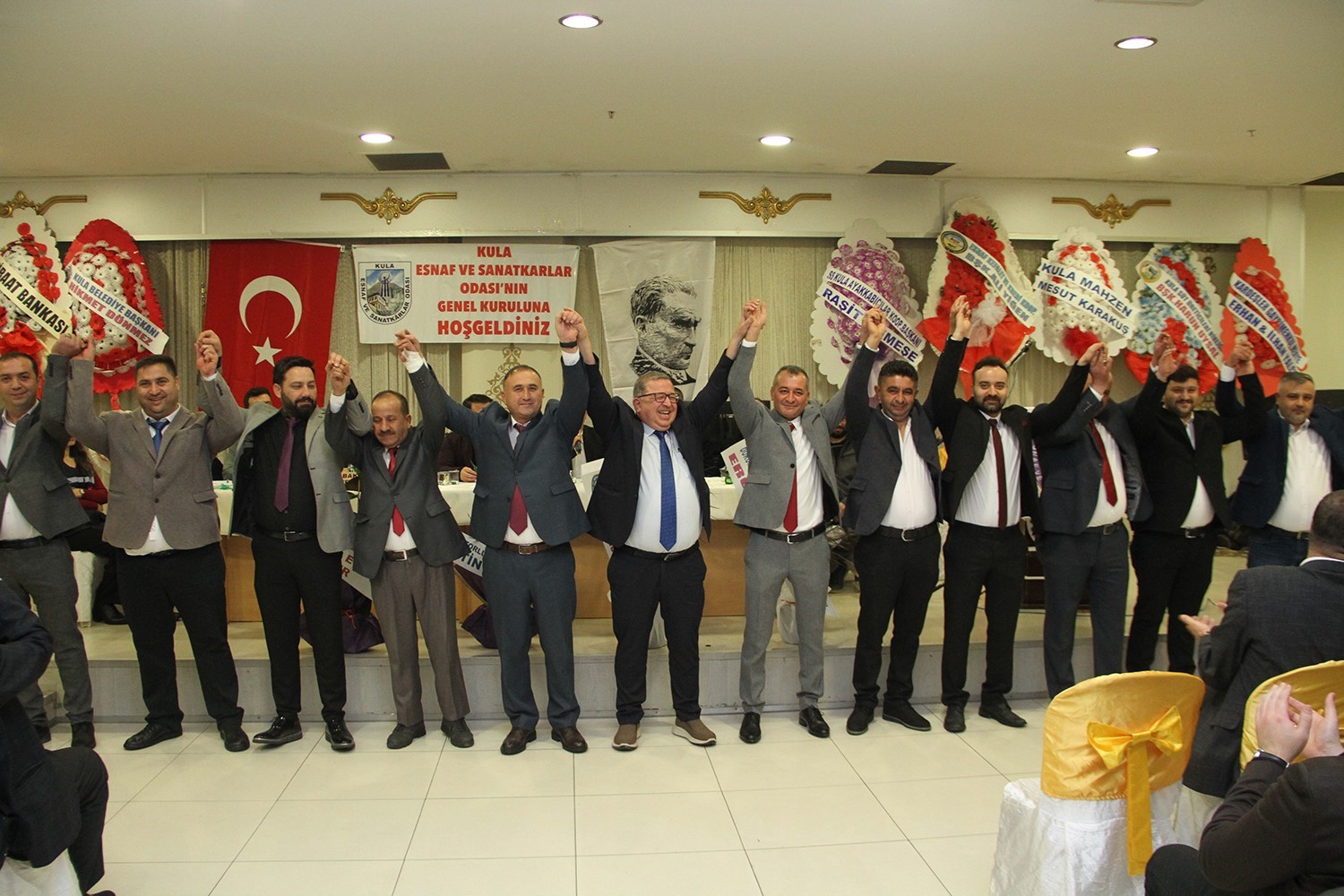 Başkan Şadan güven tazeledi
Başkan Şadan güven tazeledi