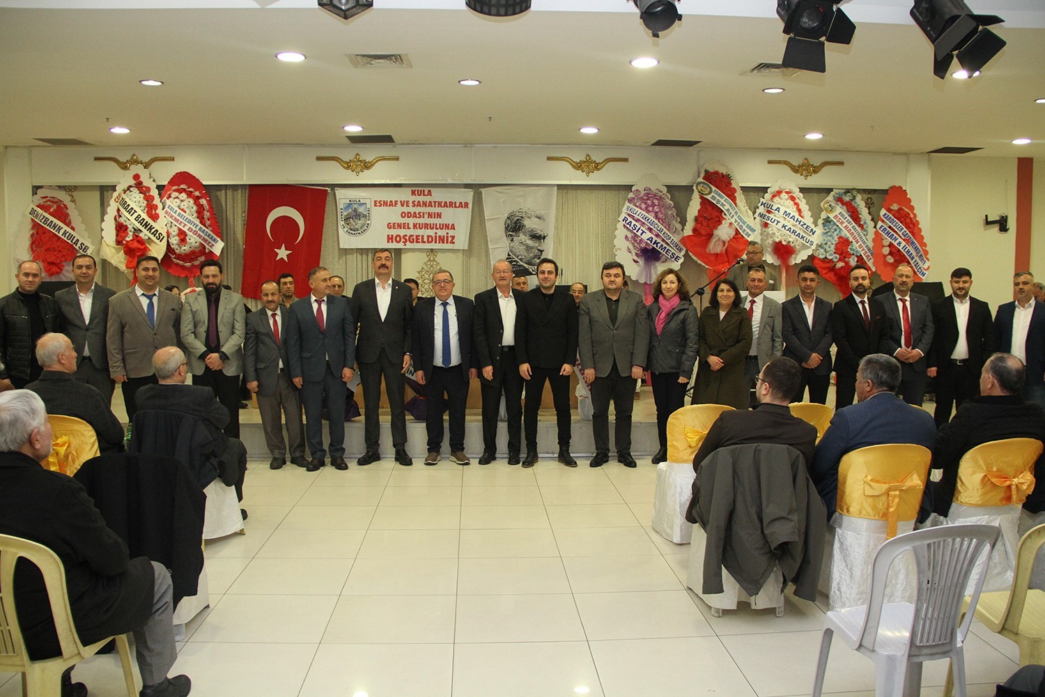 Başkan Şadan güven tazeledi
Başkan Şadan güven tazeledi