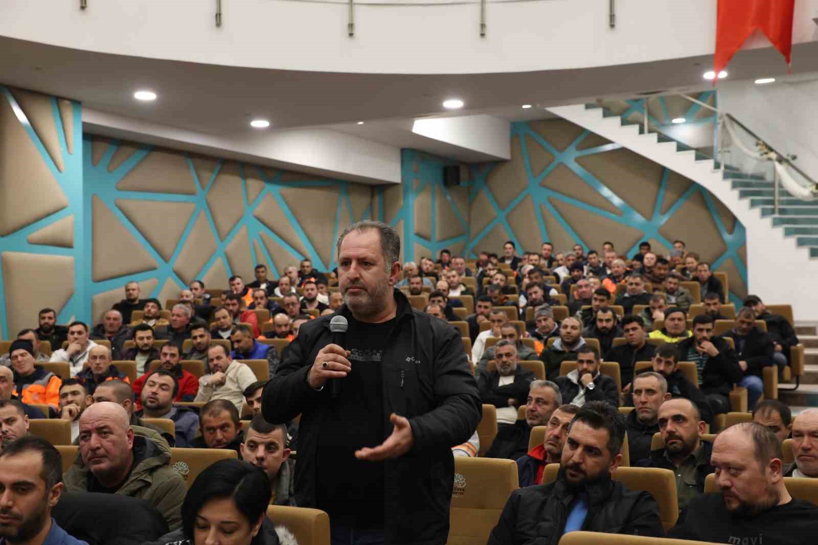 Başkan Şadi Özdemir, temizlik işçileri ile buluştu
