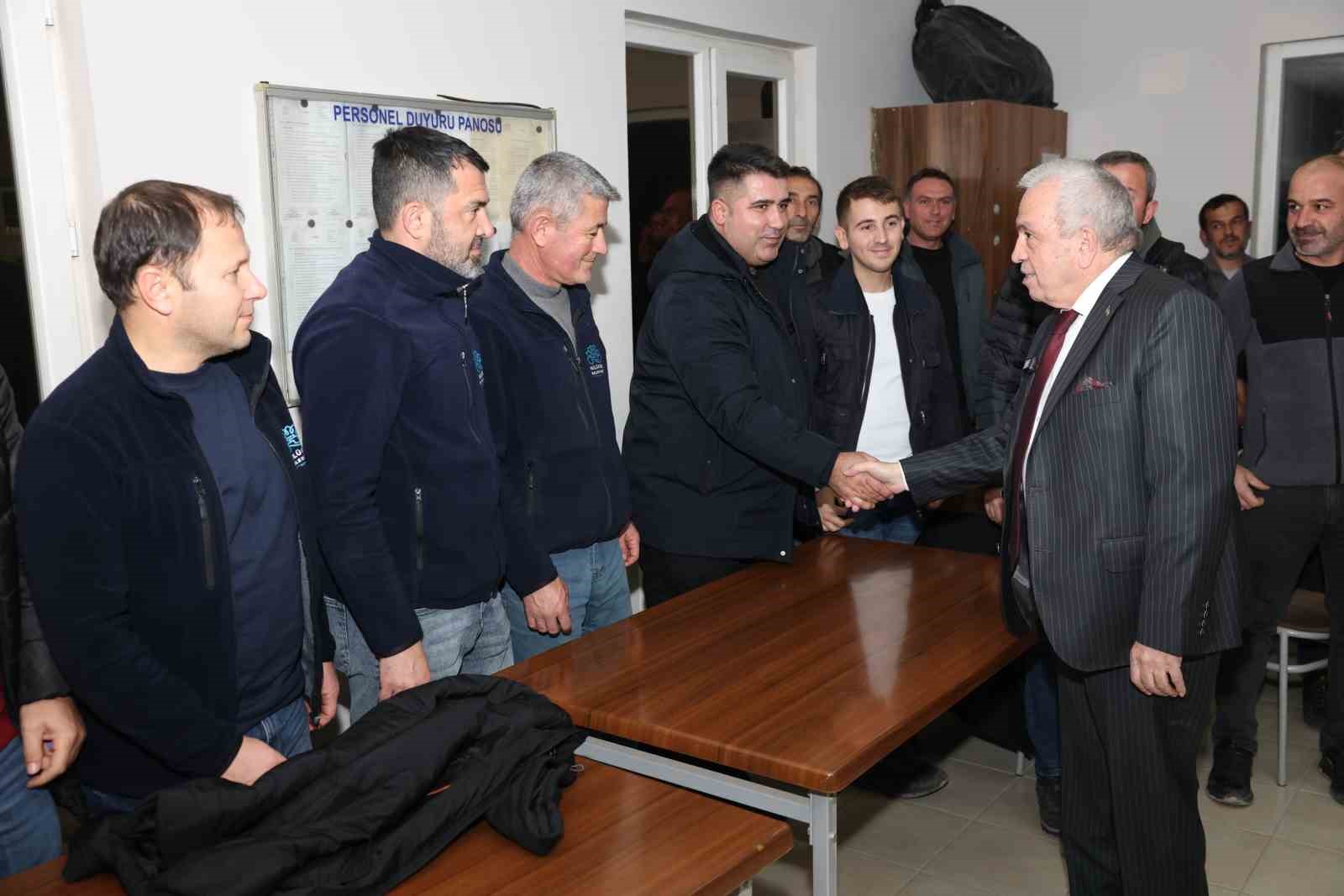 Başkan Şadi Özdemir’den karla mücadele ekiplerine teşekkür
