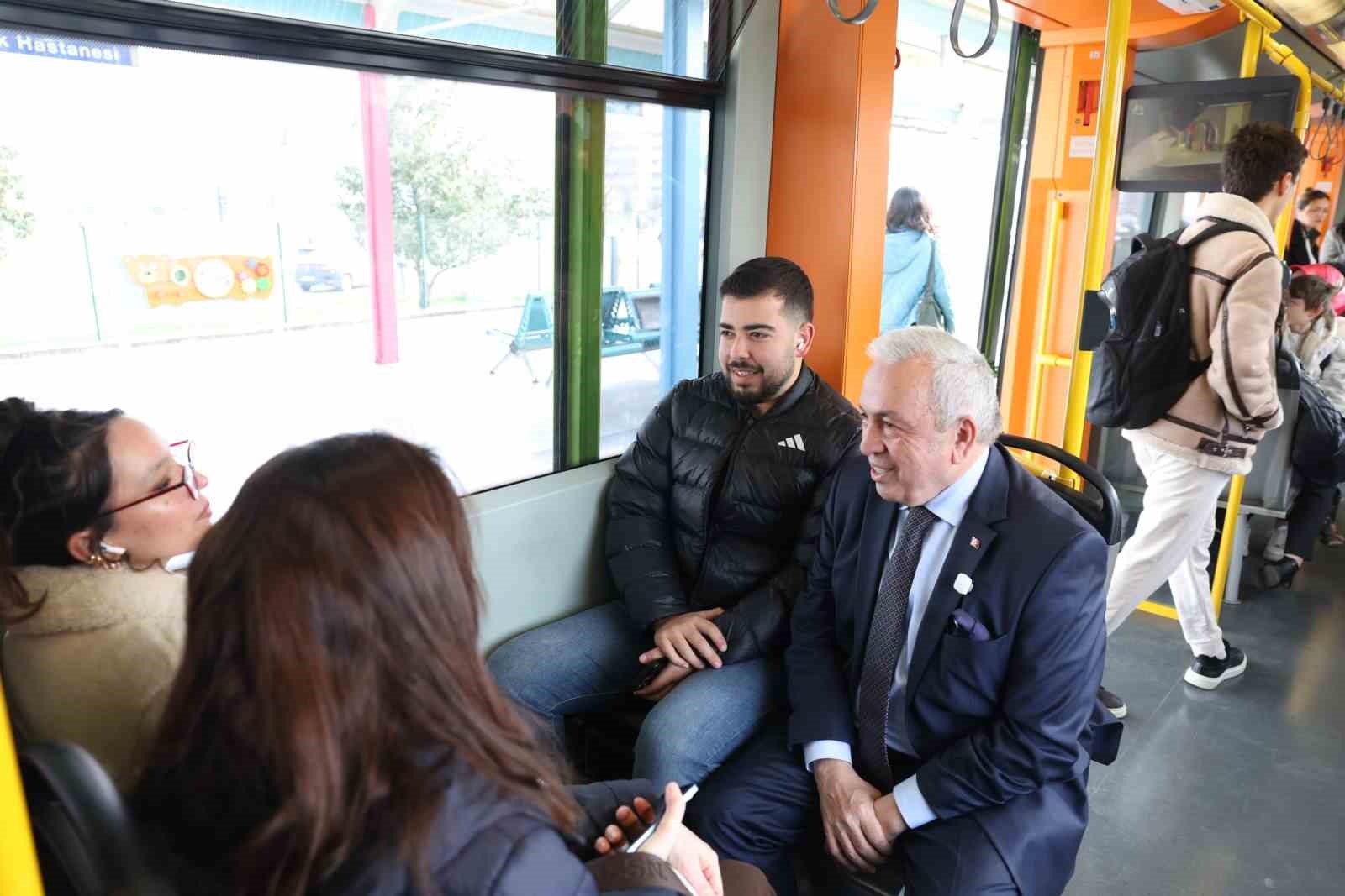 Başkan Şadi Özdemir’den mesai öncesi metro sürprizi
