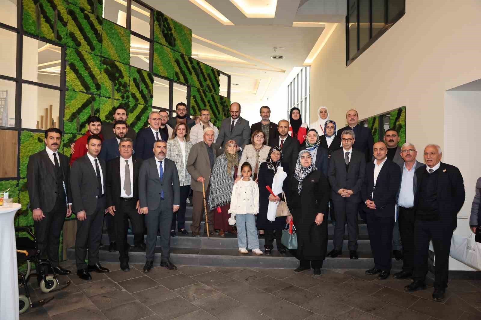 Başkan Şahin, şehit aileleri ve gazilerle buluştu
