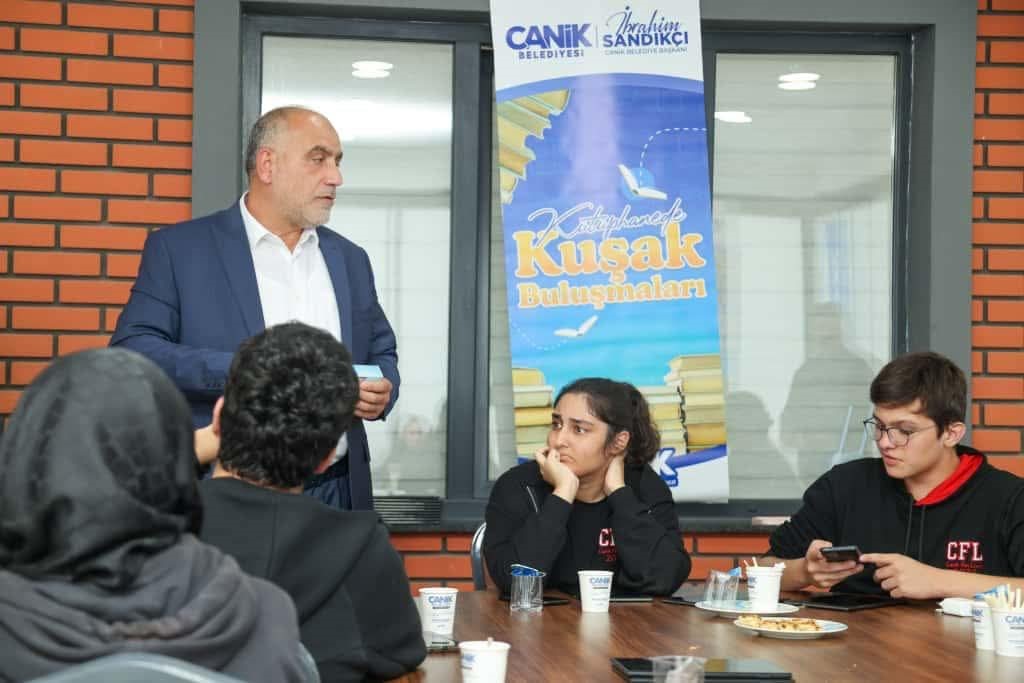 Başkan Sandıkçı: "Canik Halk Kütüphanesi ve Etüt Merkezimize ilgi yoğun"
Başkan Sandıkçı: "Canik Halk Kütüphanesi ve Etüt Merkezimize ilgi yoğun"