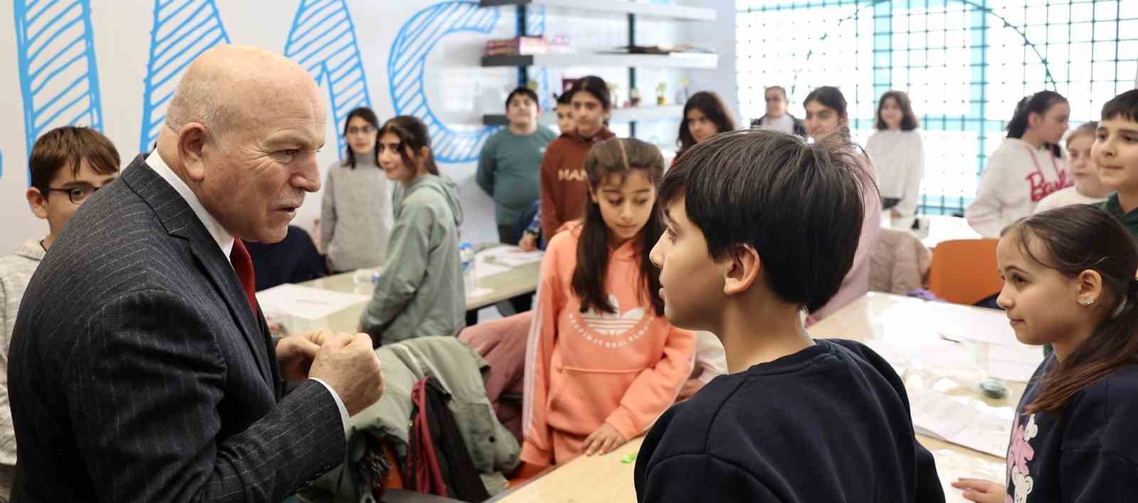 Başkan Sekmen geleceğin dâhileriyle buluştu
