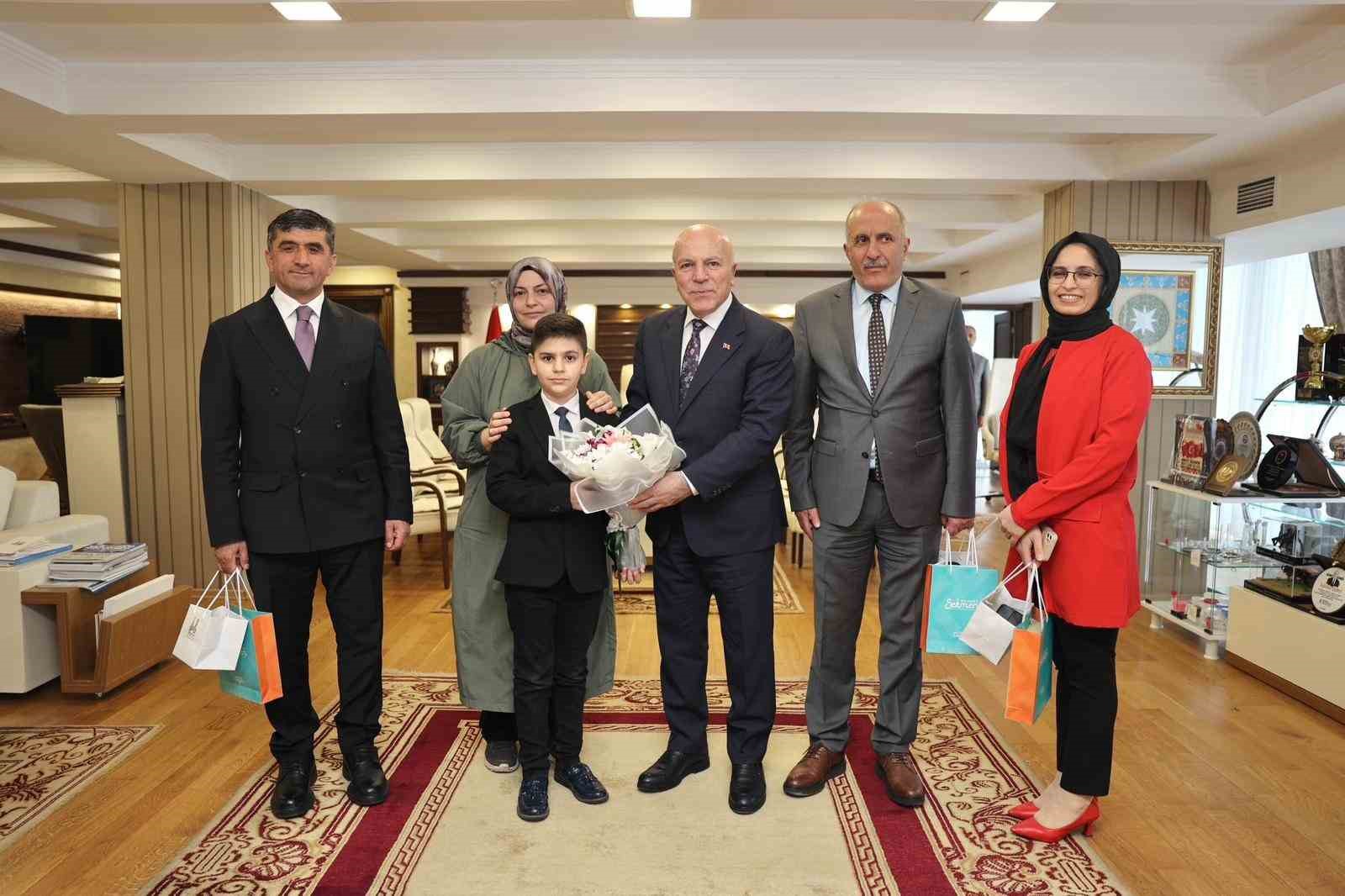 Başkan Sekmen; "Onlar gözümüzün nuru, geleceğimizin umudu"
