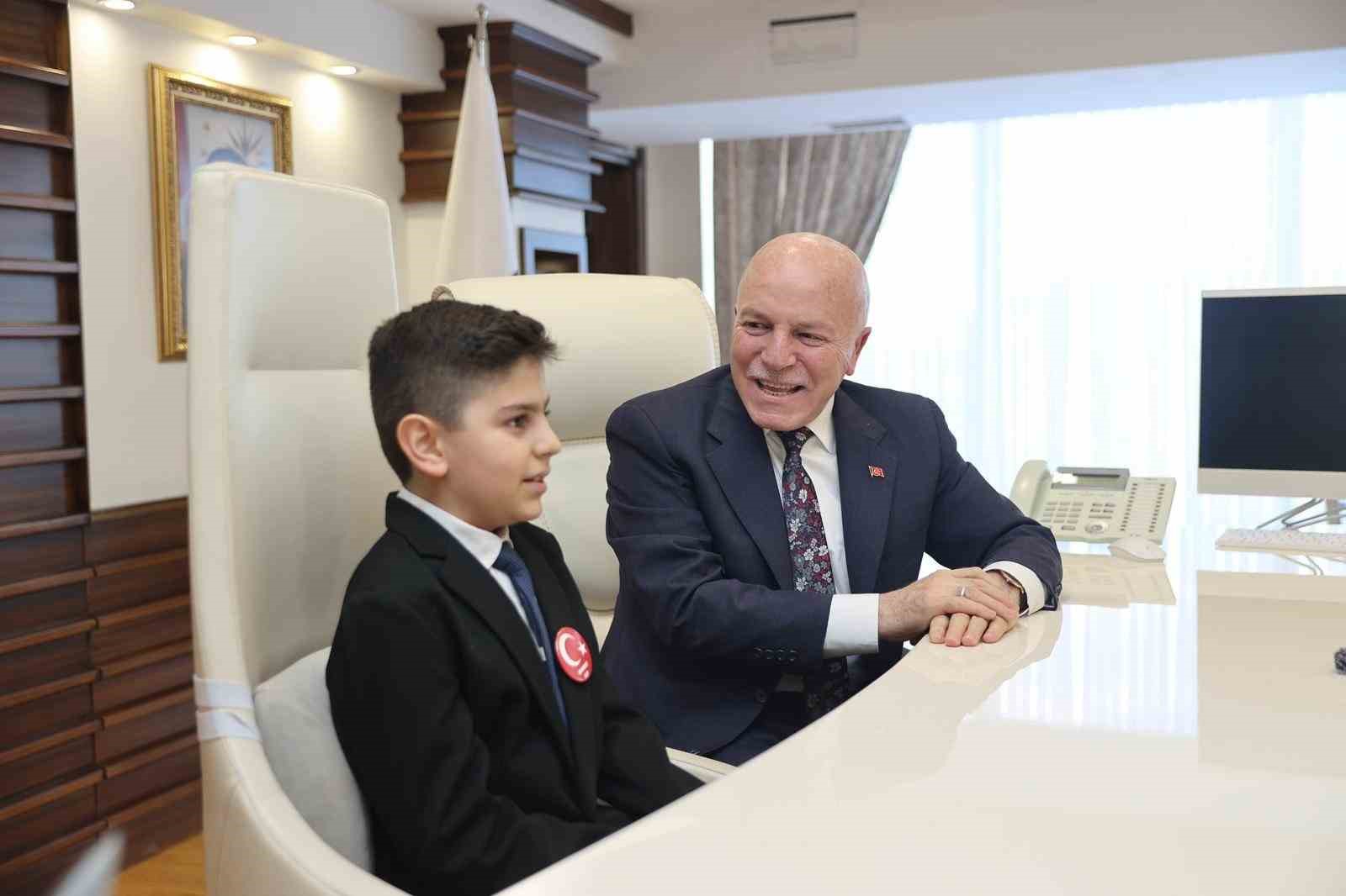 Başkan Sekmen; "Onlar gözümüzün nuru, geleceğimizin umudu"
