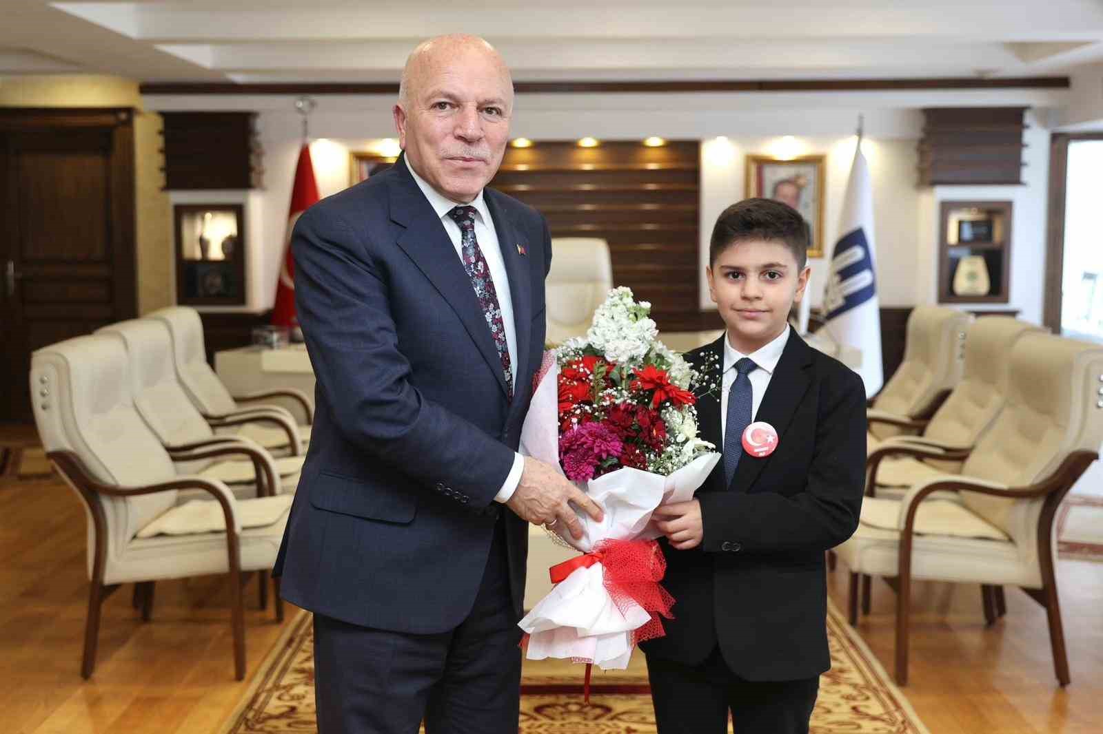 Başkan Sekmen; "Onlar gözümüzün nuru, geleceğimizin umudu"
