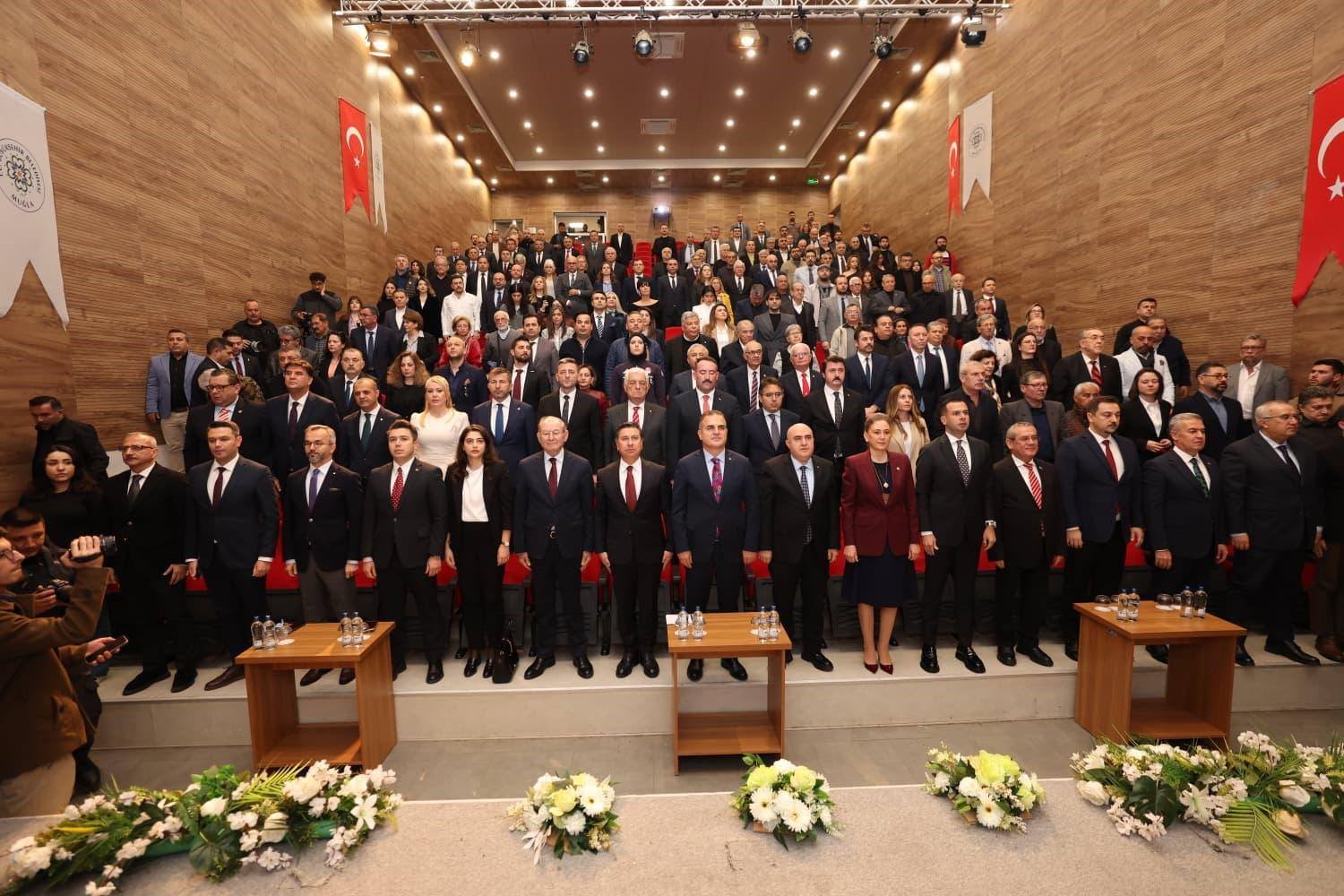 Başkan Şeniz Doğan’a EGF’den ödül
Başkan Şeniz Doğan’a EGF’den ödül