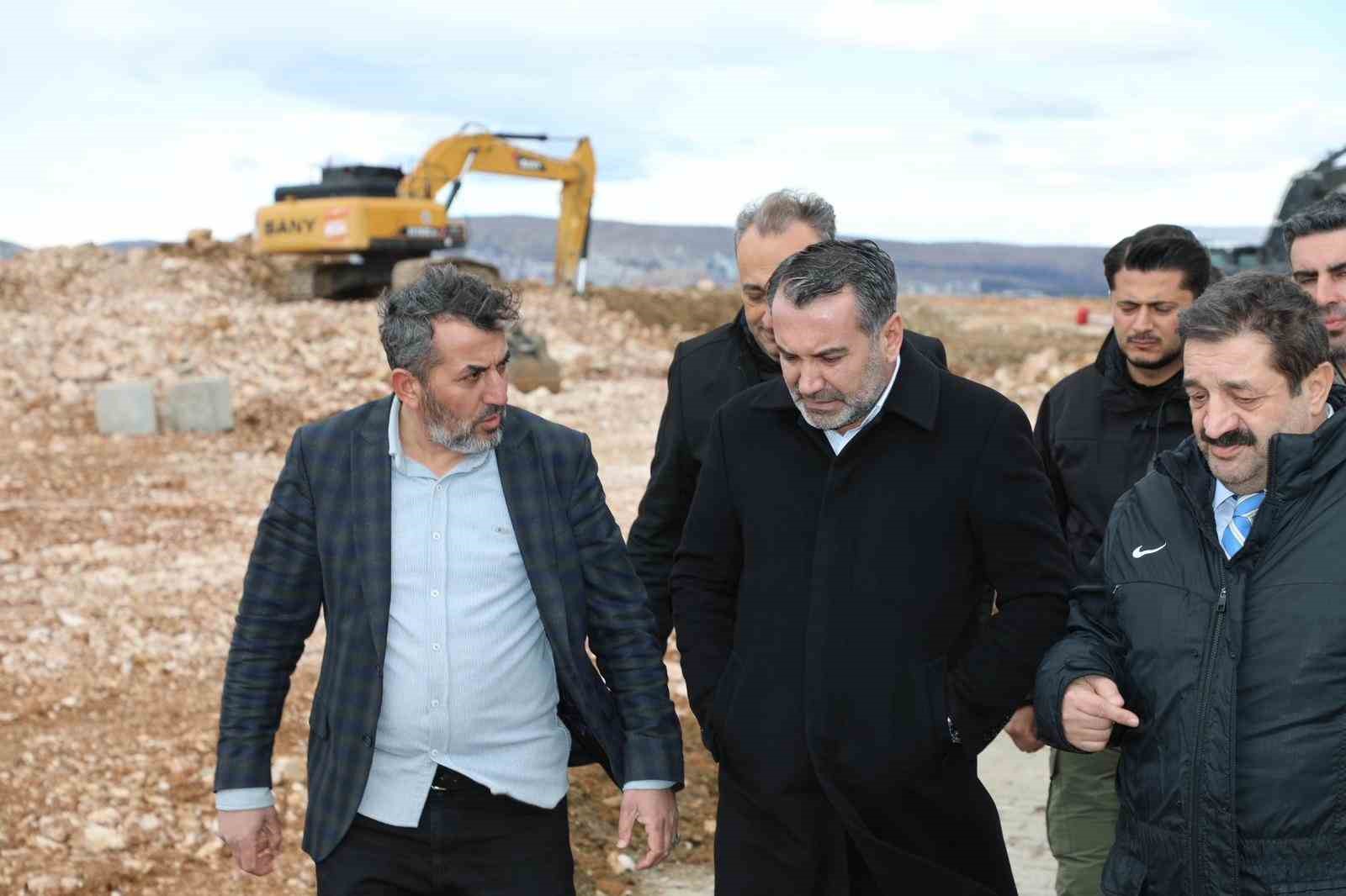 Başkan Şerifoğulları, Seyir Yolu Projesi çalışmalarını inceledi
Başkan Şerifoğulları, Seyir Yolu Projesi çalışmalarını inceledi