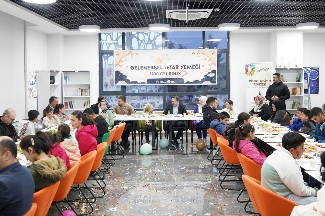 Başkan Seydaoğlu çocuklarla iftarda buluştu
