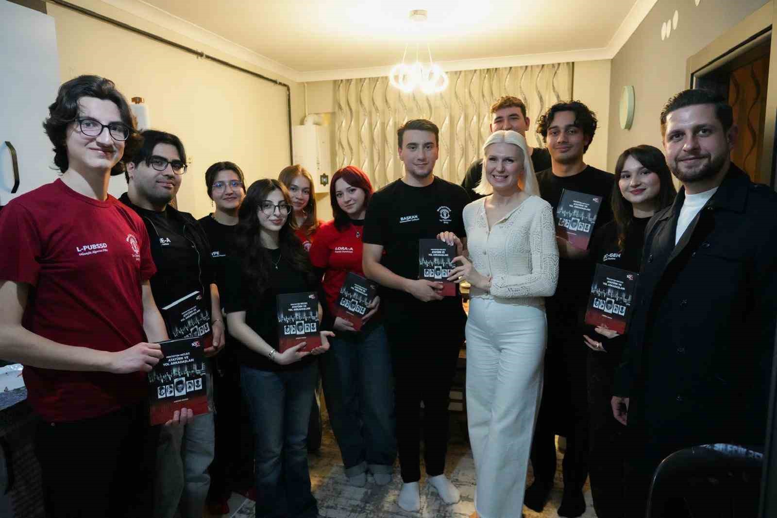 Başkan Subaşı, öğrencilerin iftar sofralarına konuk oldu
