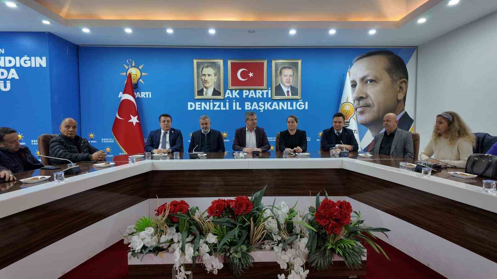 Başkan Subaşıoğlu; "AK Parti çok büyük bir ailedir"
Başkan Subaşıoğlu; "AK Parti çok büyük bir ailedir"