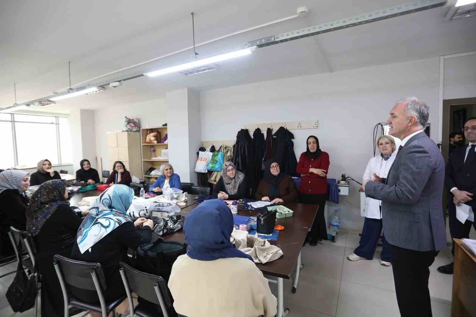 Başkan Taban’dan İNESMEK kursiyerlerine ziyaret
Başkan Taban’dan İNESMEK kursiyerlerine ziyaret