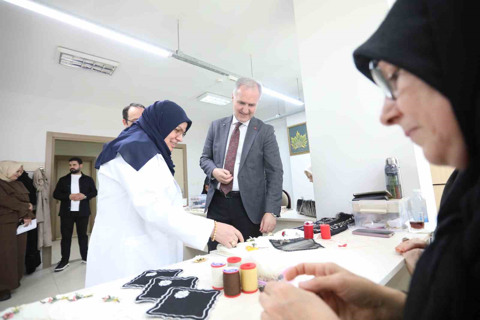 Başkan Taban’dan İNESMEK kursiyerlerine ziyaret
Başkan Taban’dan İNESMEK kursiyerlerine ziyaret