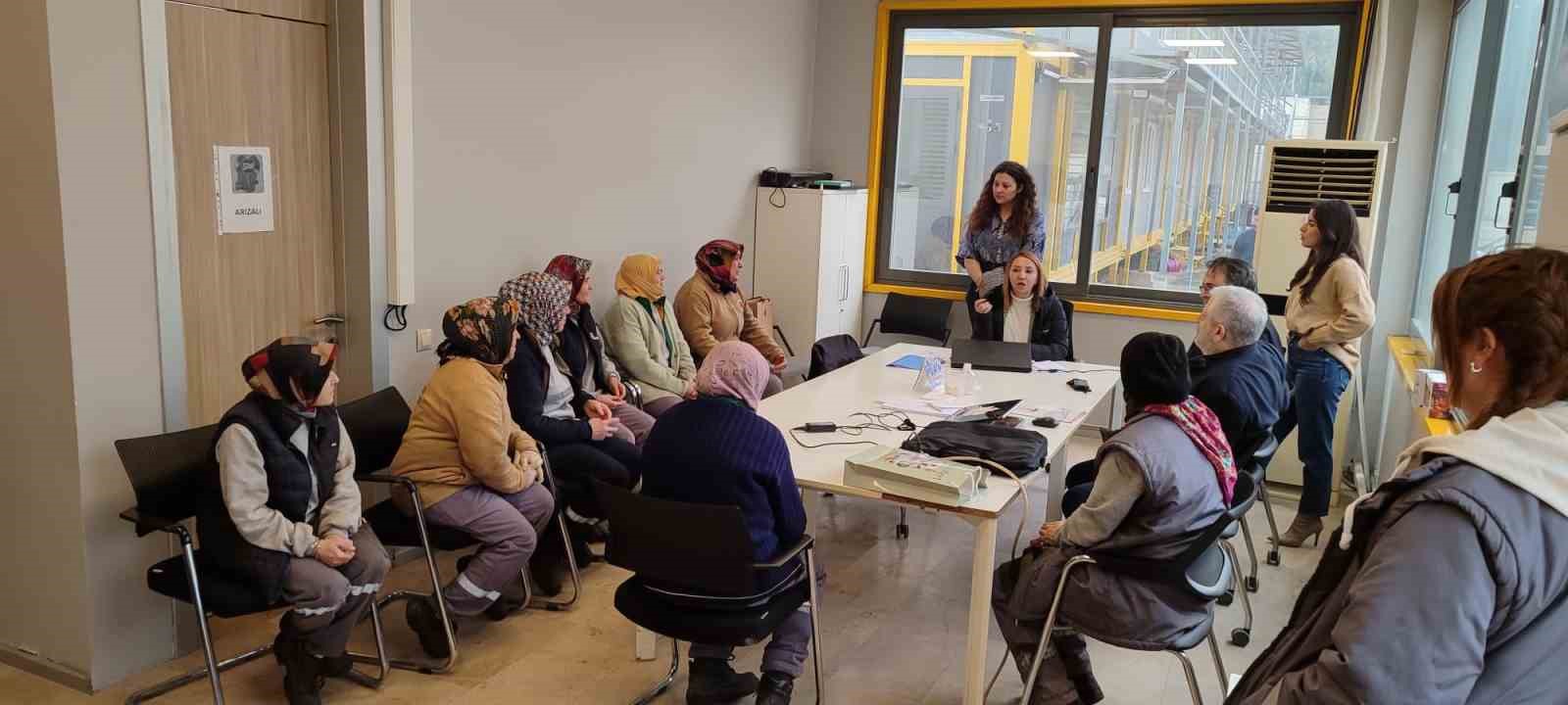 Başkan Tekin’den Biosun işçilerine ekstra zam
