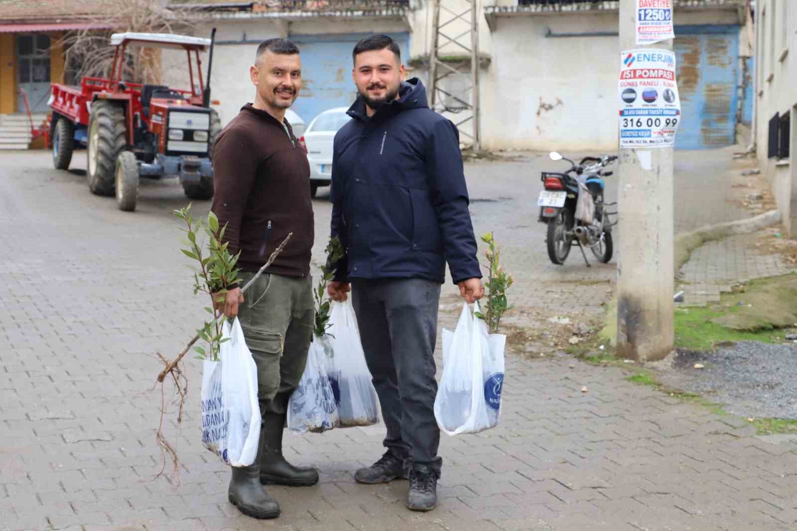 Başkan Tetik mahalle ziyaretlerini sürdürüyor
Başkan Tetik mahalle ziyaretlerini sürdürüyor