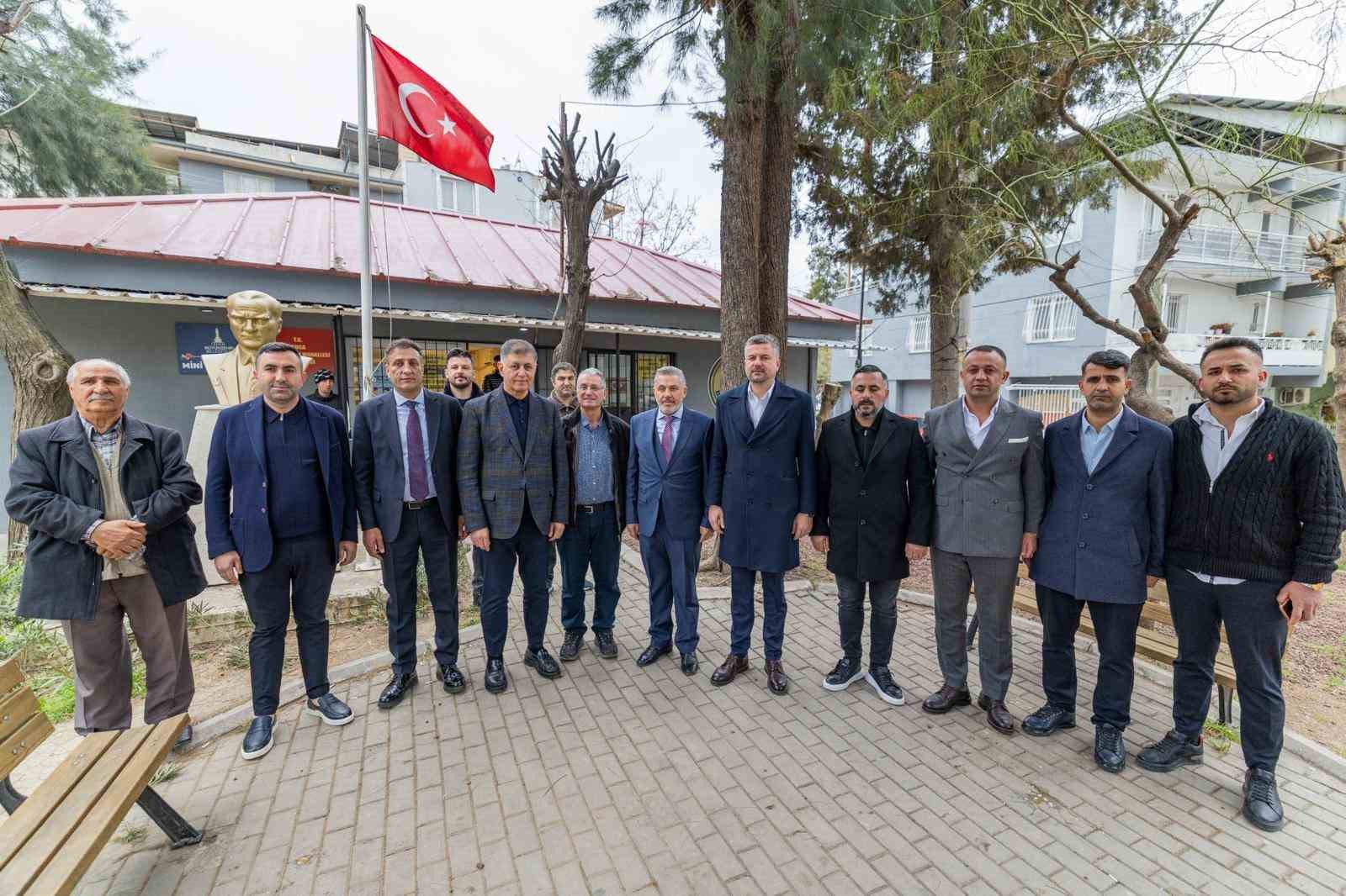 Başkan Tugay bayram namazında Bucalılarla buluştu

