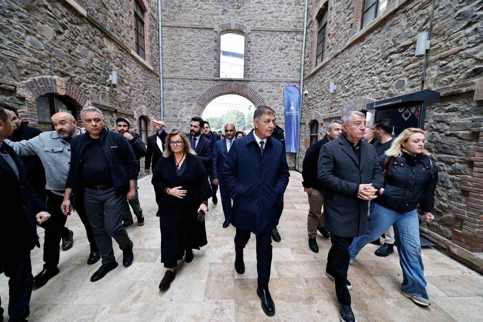 Başkan Tugay: "İzmir’in hakkını sonuna kadar savunacağız"
