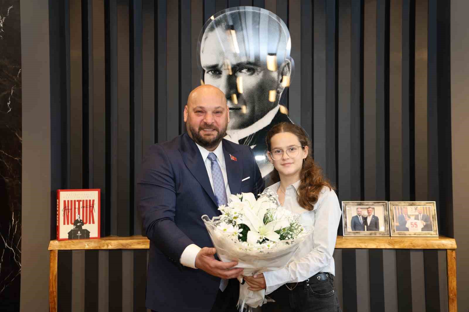 Başkan Türkel, makam koltuğunu Melis Neva Aydın’a bıraktı
