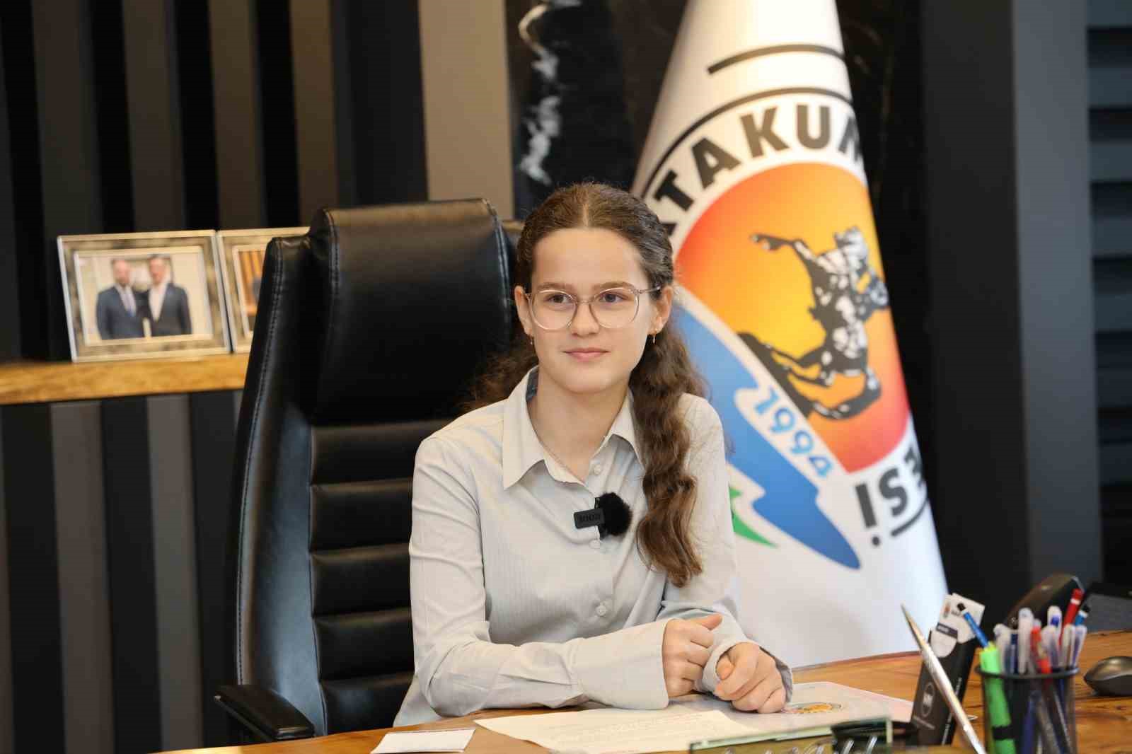 Başkan Türkel, makam koltuğunu Melis Neva Aydın’a bıraktı
