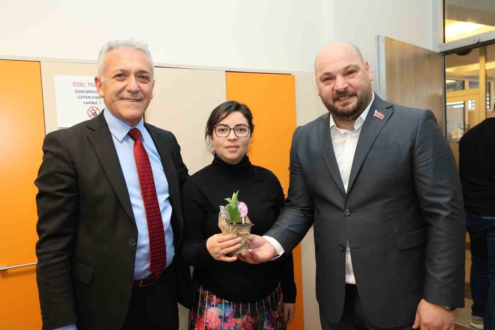 Başkan Türkel’den kadın personele 8 Mart kutlaması
