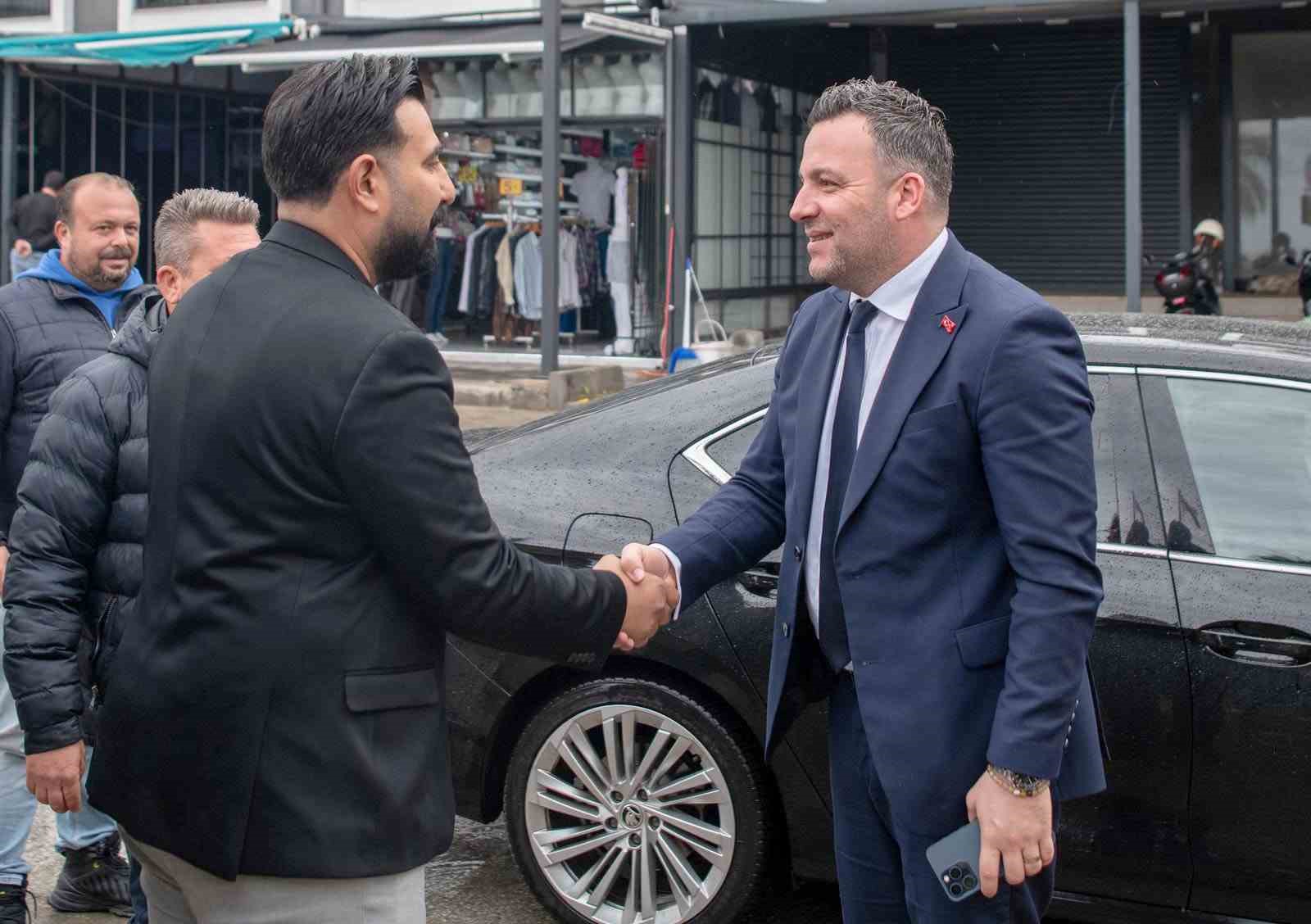 Başkan Vekili Demirtaş, taksici esnafı ile görüştü
