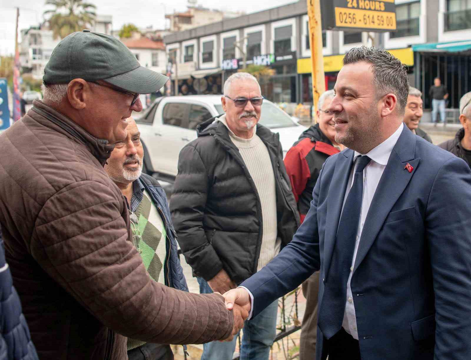 Başkan Vekili Demirtaş, taksici esnafı ile görüştü
