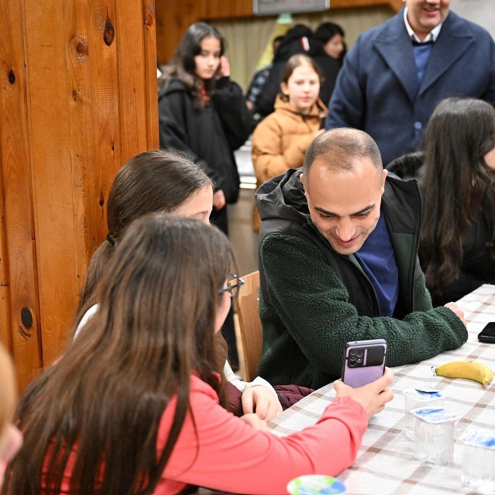 Başkan Vekili Karadeniz, "Gençlik Kampları" programında öğrencilerin sorularını yanıtladı
