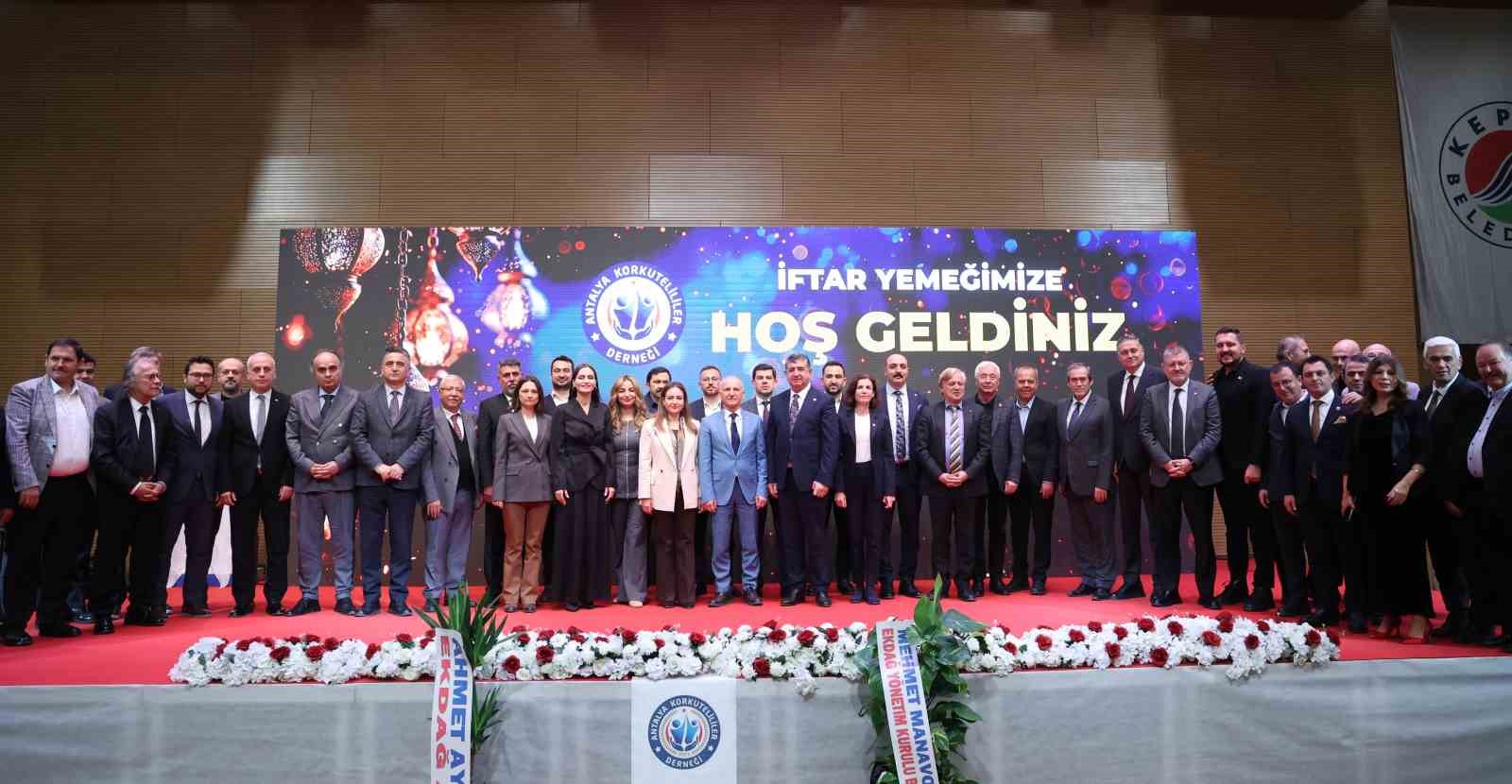 Başkan Vekili Özdemir: "Korkutelililerin emeği şehrimize büyük değer katıyor"
Başkan Vekili Özdemir: "Korkutelililerin emeği şehrimize büyük değer katıyor"