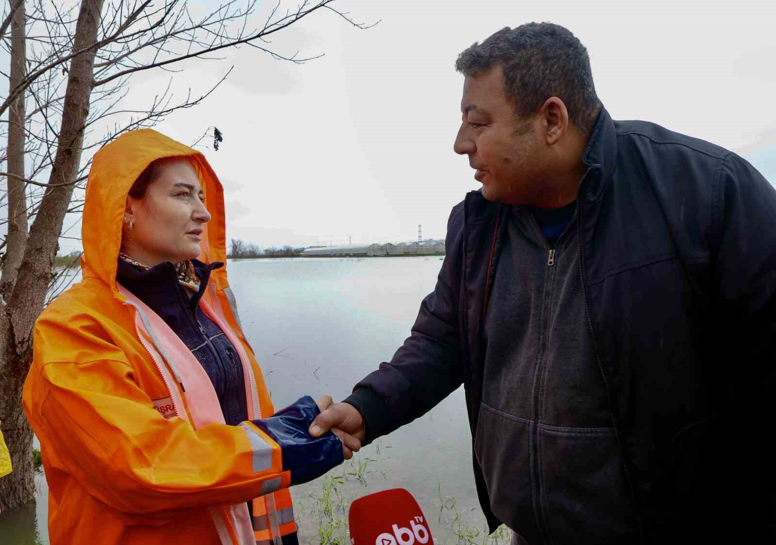 Başkan Vekili Özdemir: "Son 24 saatte metrekareye 200 mm yağış düştüğü tespit edildi"
