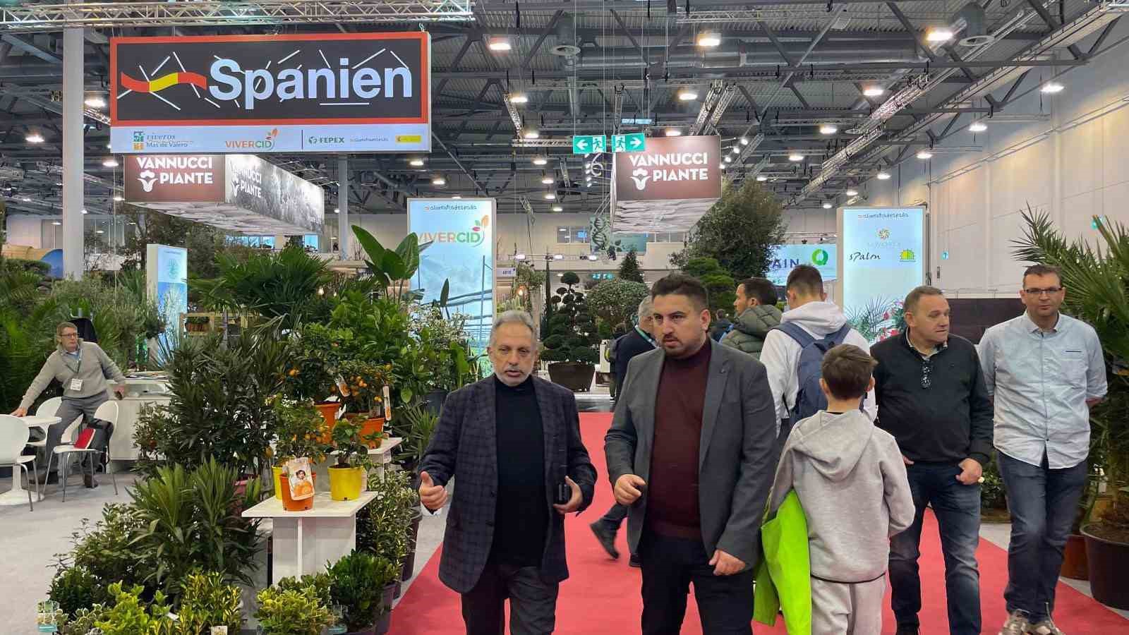 Başkan Yalçın’dan ’Çiçek Yılı’ için hızlı adımlar
Başkan Yalçın’dan ’Çiçek Yılı’ için hızlı adımlar